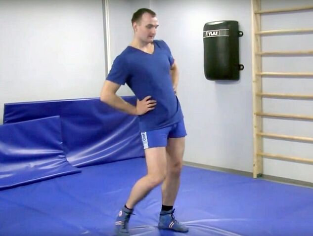 Pelvic rotations that activate blood flow are an excellent pre-workout warm-up.